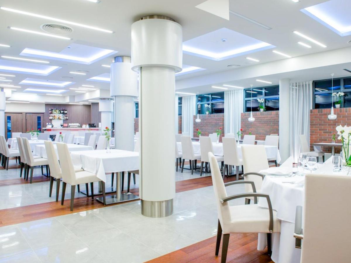 Hotel Kosma Kozmin Exteriér fotografie