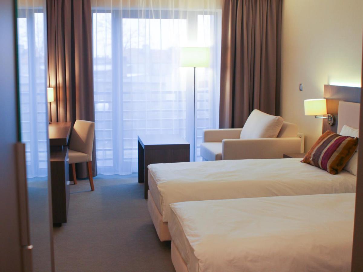 Hotel Kosma Kozmin Exteriér fotografie